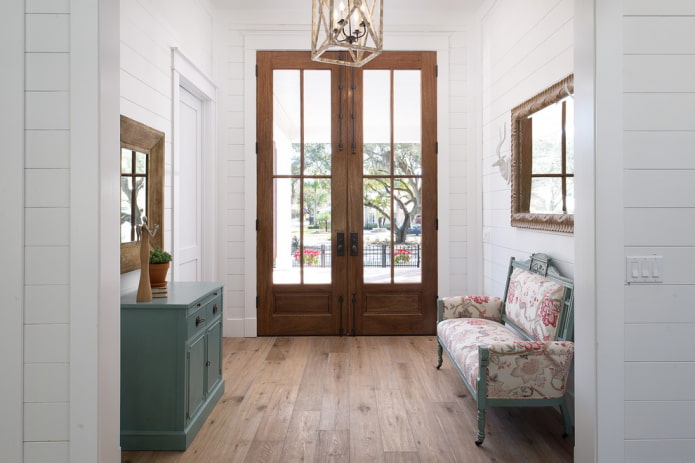 combination of door leaf colors with floor coverings in the interior