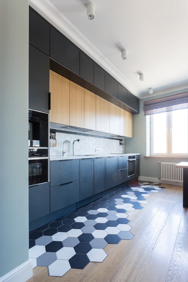 tiles and laminate in the kitchen