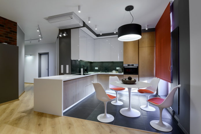 a combination of laminate and tiles in the interior