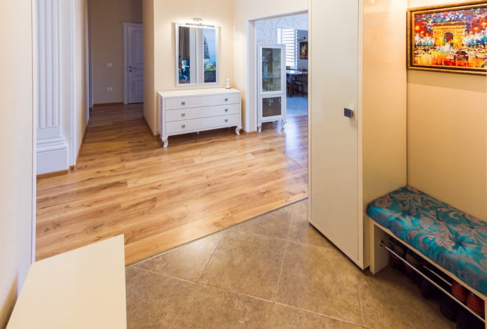 combination of laminate and tiles in the interior