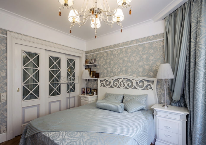 Bedroom in a classic style