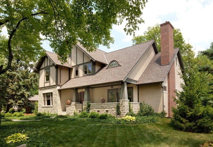 country house in sand tones