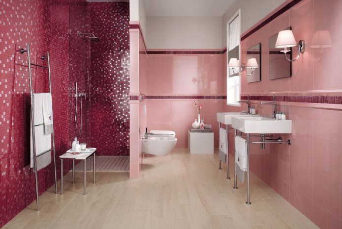 combination of cherry mosaic and pink tiles in the bathroom