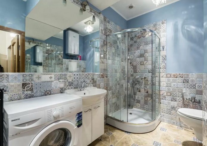 shower cabin in a combined bathroom