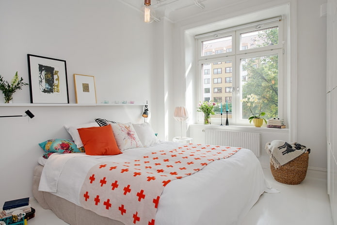 White small bedroom in Scandinavian style