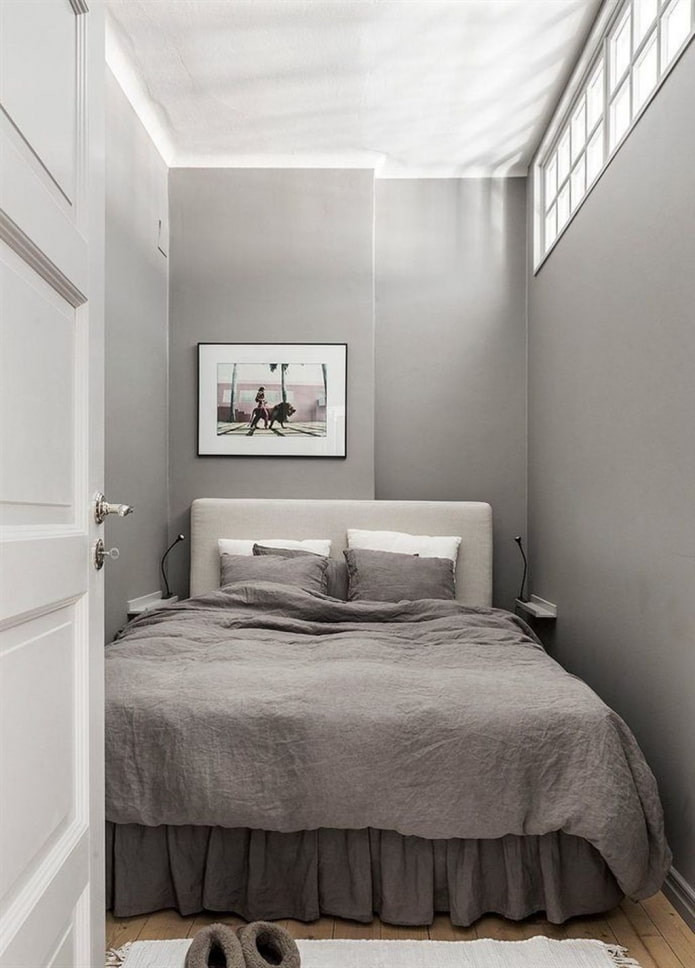 transom in the bedroom