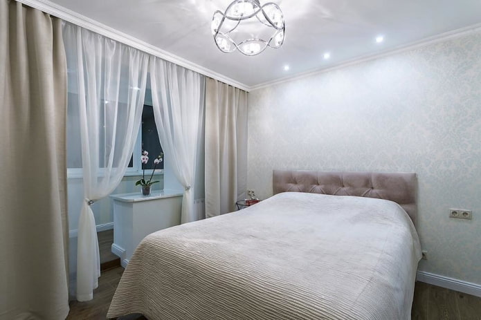 curtains in the bedroom combined with the loggia