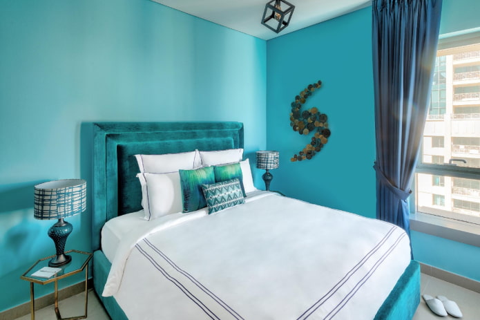 bedroom in turquoise tones