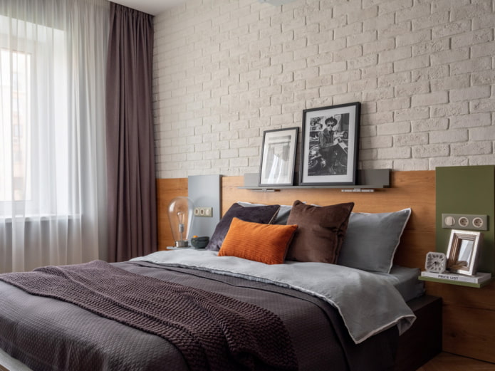 curtains and decor in the bedroom in a Khrushchevka