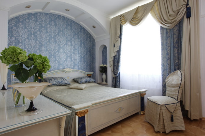 textiles in the bedroom in a classic style