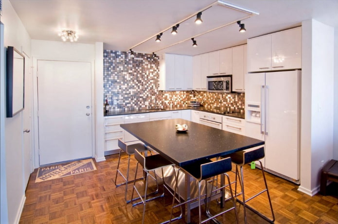 spots in room design