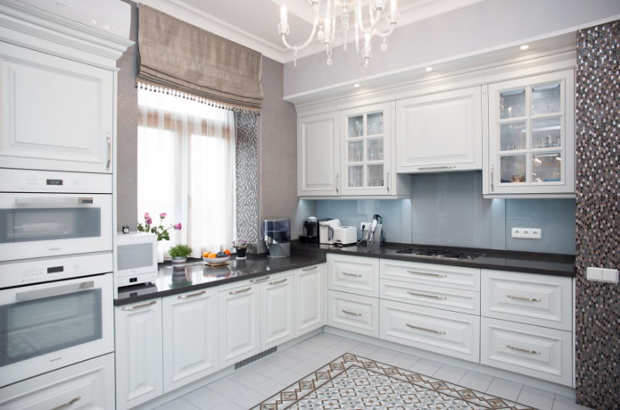 kitchen in a stalinka