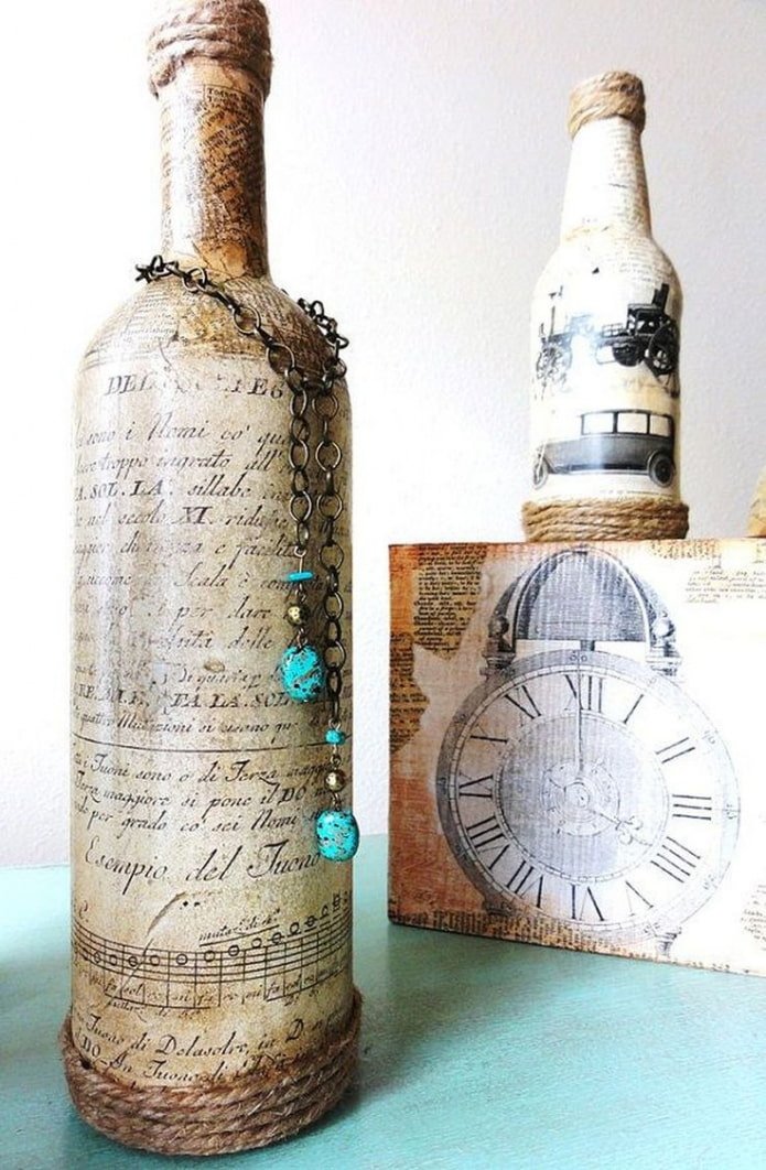 bottle decoupage with newspapers