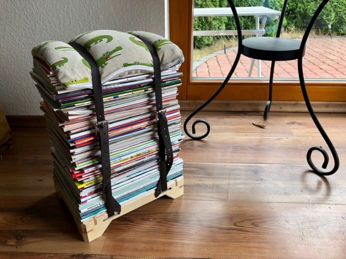 pouf from magazines