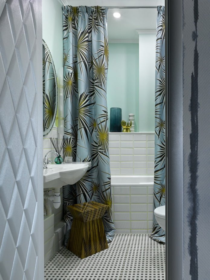 Two curtains for the bathroom