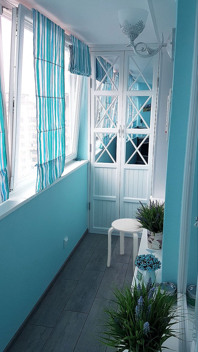 glass fabric wallpaper on the balcony