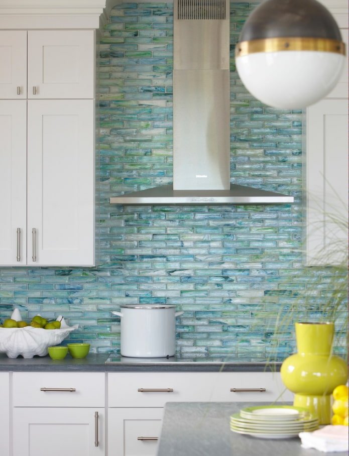 tiled apron