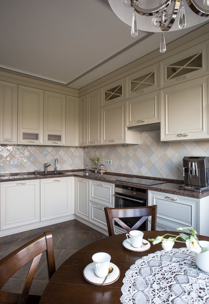 apron made of tiles