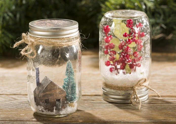 snow globe with a Christmas tree made from a jar