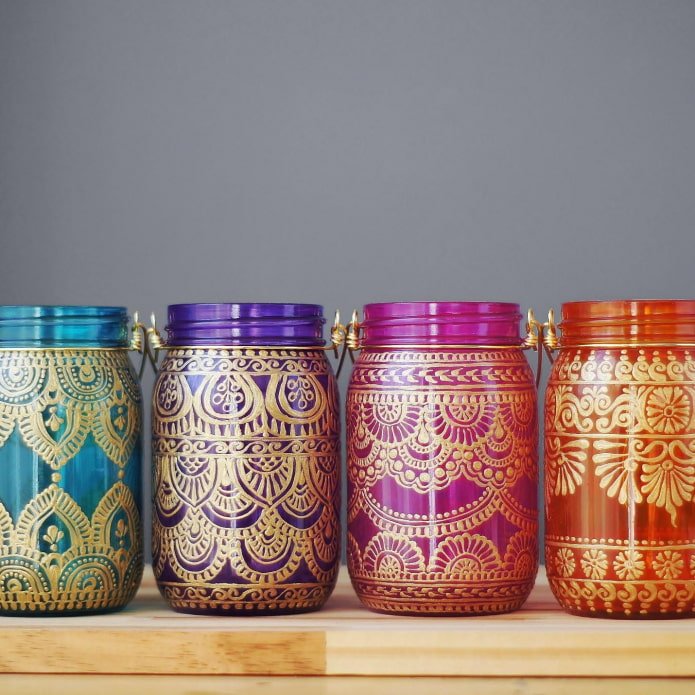 paintings on jars