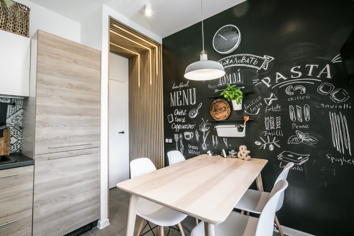 Slate wall in the kitchen