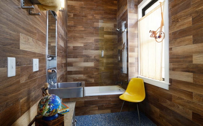 linoleum on the walls in the bathroom interior