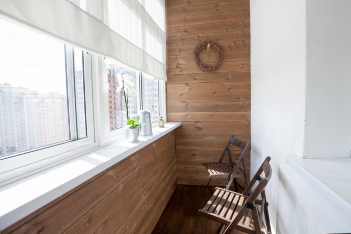 Clapboard and decorative plaster