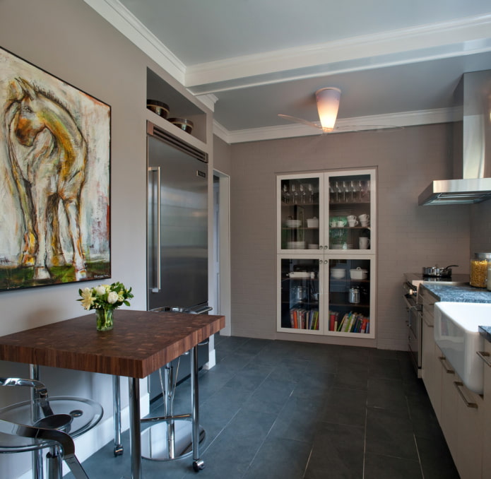 cupboard for dishes in a niche