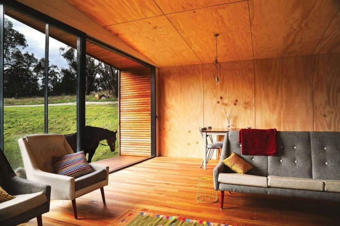 finishing the walls and ceiling in the living room with plywood
