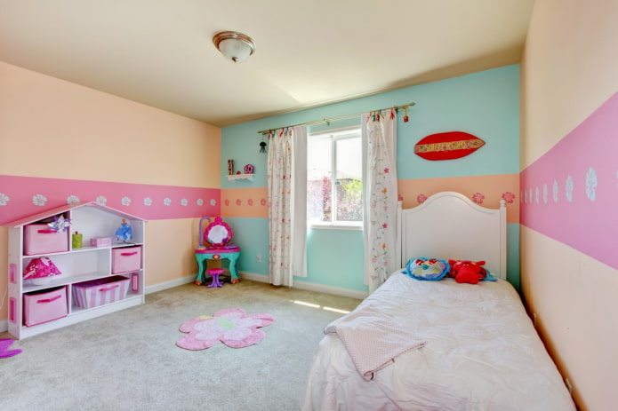 wall design in a girl's room