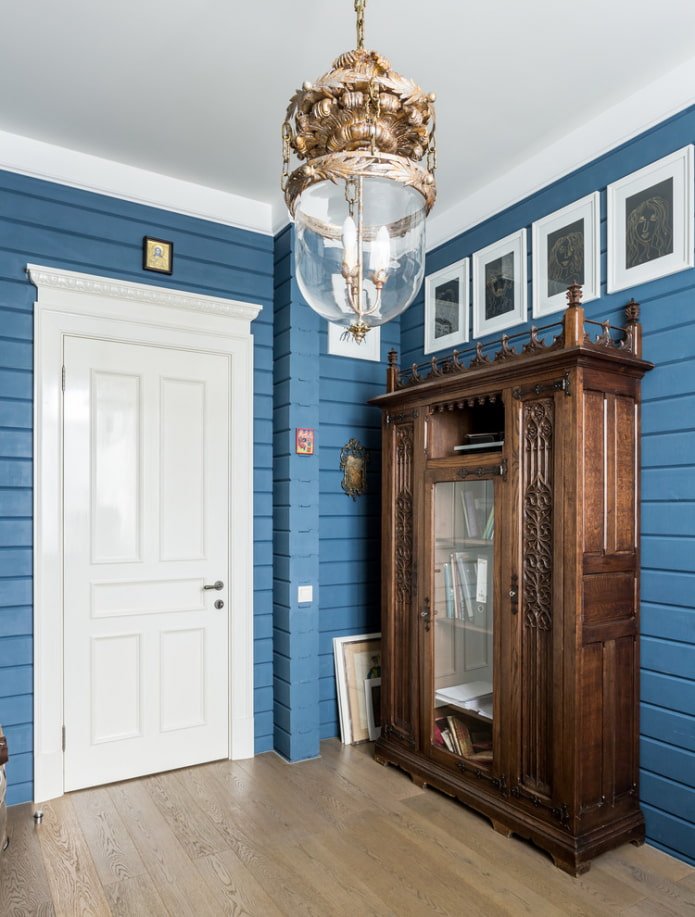 blue wall decoration in the hallway