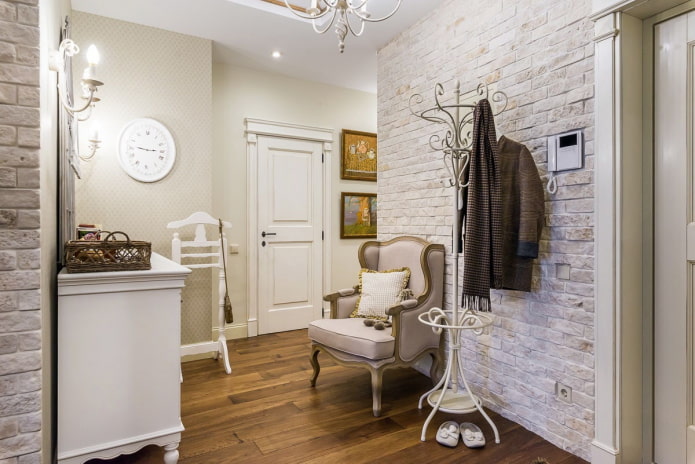 wall design in classic style