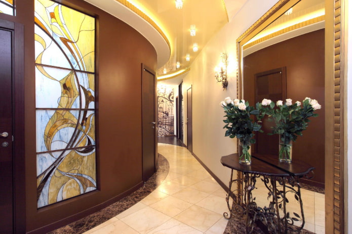 Ceramic tiles in the hallway