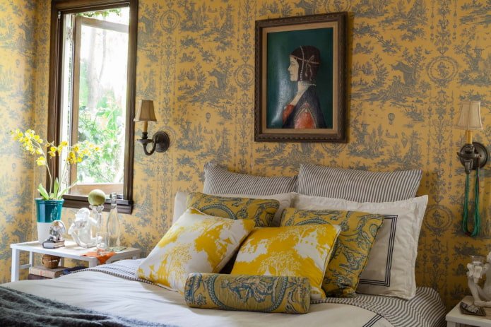 eclectic interior decoration