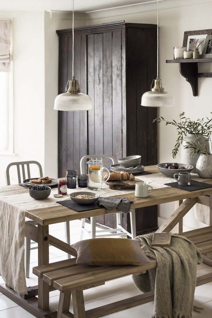 table with a bench for the kitchen