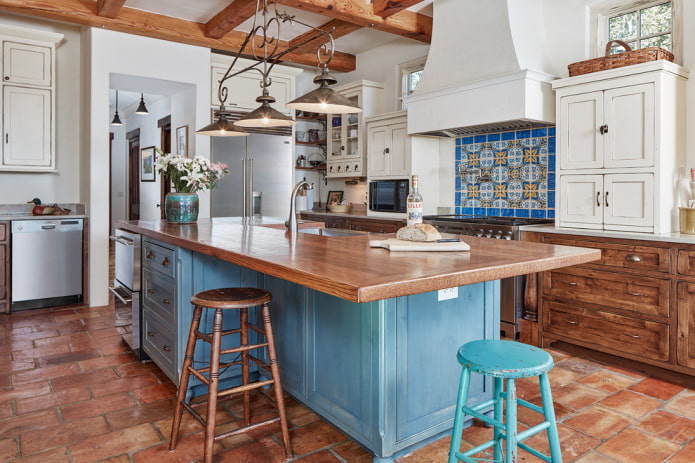 Mediterranean style kitchen