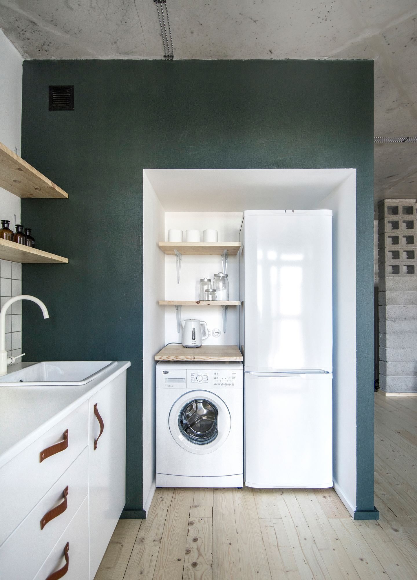 washing machine in a niche