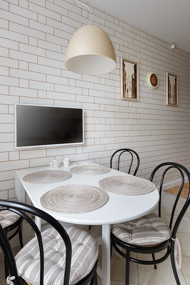 Oval table