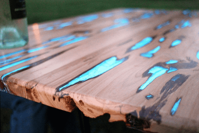 Epoxy resin in the cracks