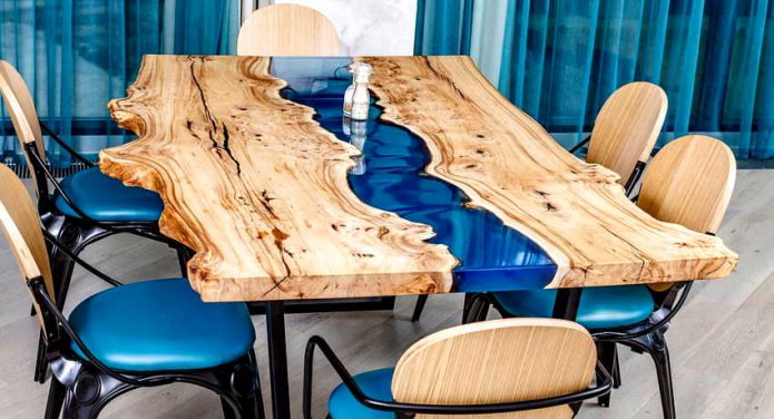 River dining table