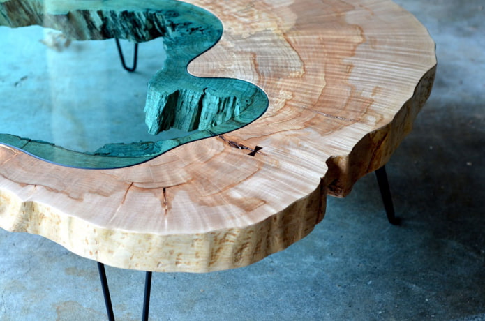 Epoxy resin inside a saw cut