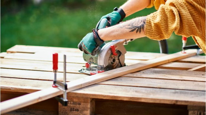 Sawing out triangles