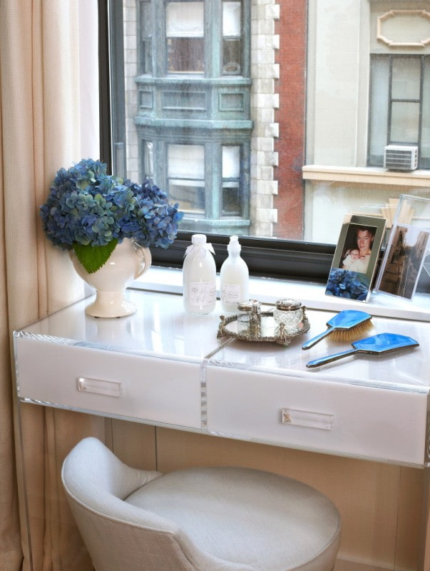 window sill turning into a dressing table in the interior