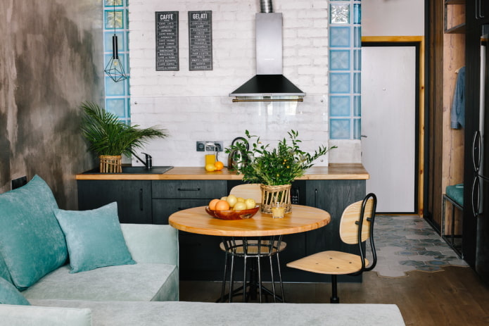 round table in the interior in the loft style