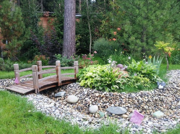 bridge in the garden
