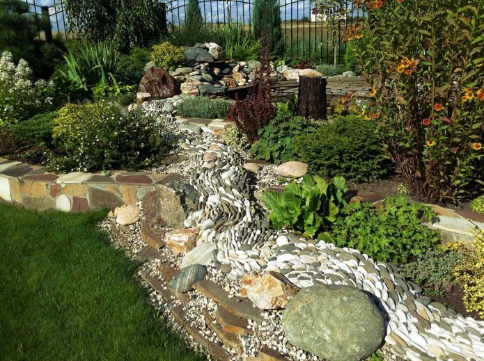 unusual flowerbed design