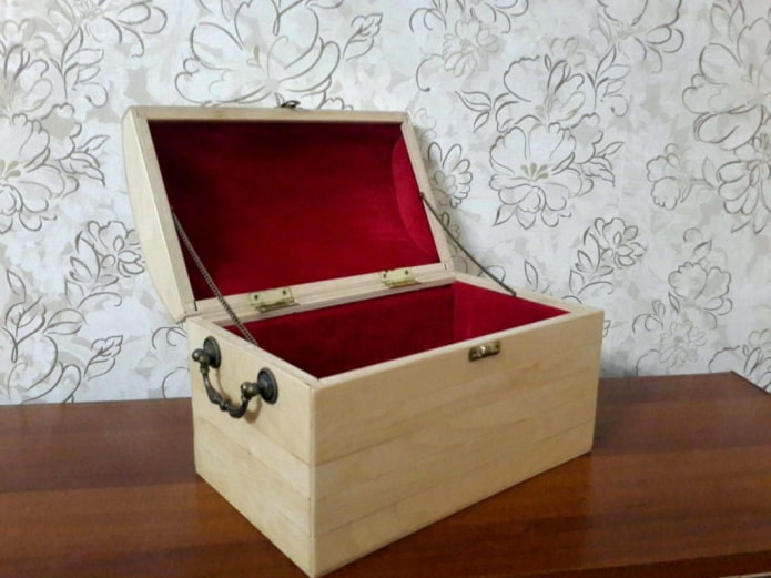 chest for jewelry