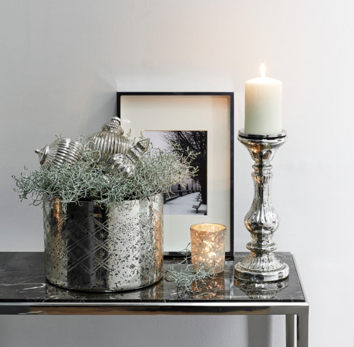 Metal candlestick