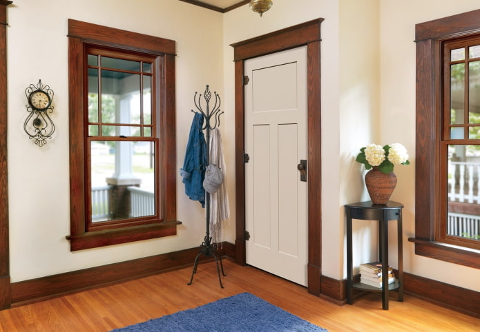 light-colored doors in combination with a baseboard in the interior