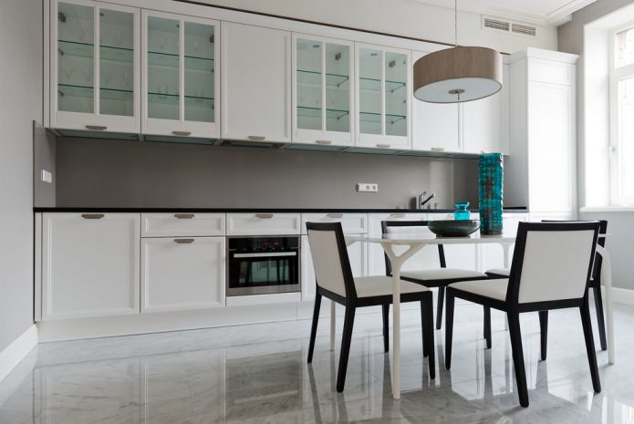 light tiles in the kitchen interior